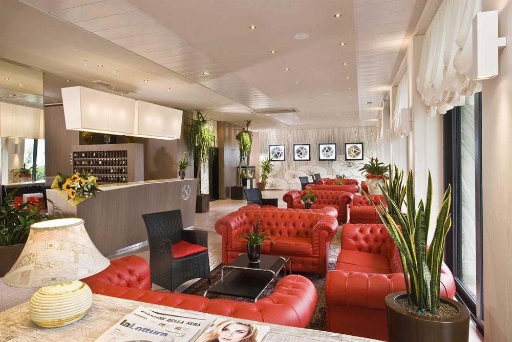 Hotel Napoleon Cattolica Extérieur photo