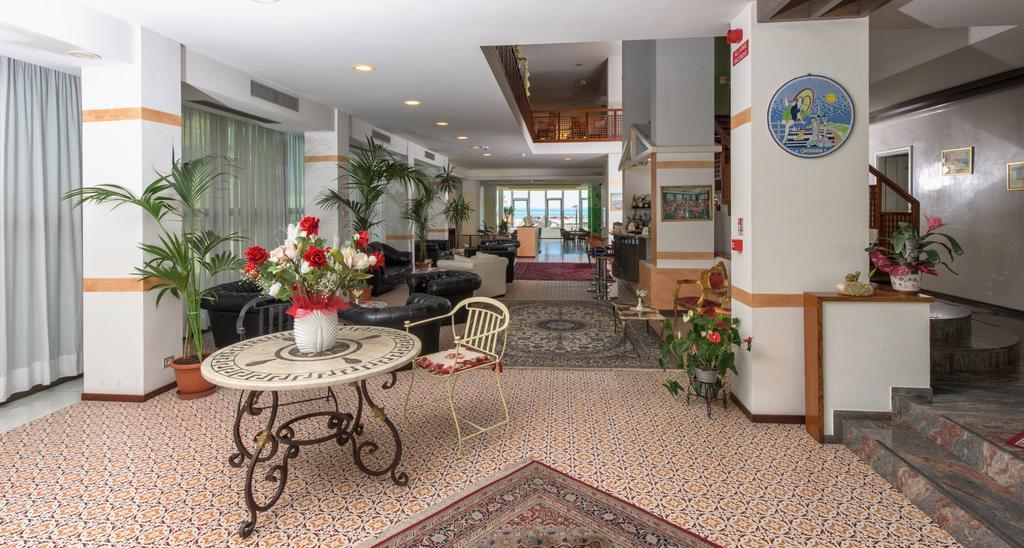 Hotel Napoleon Cattolica Extérieur photo